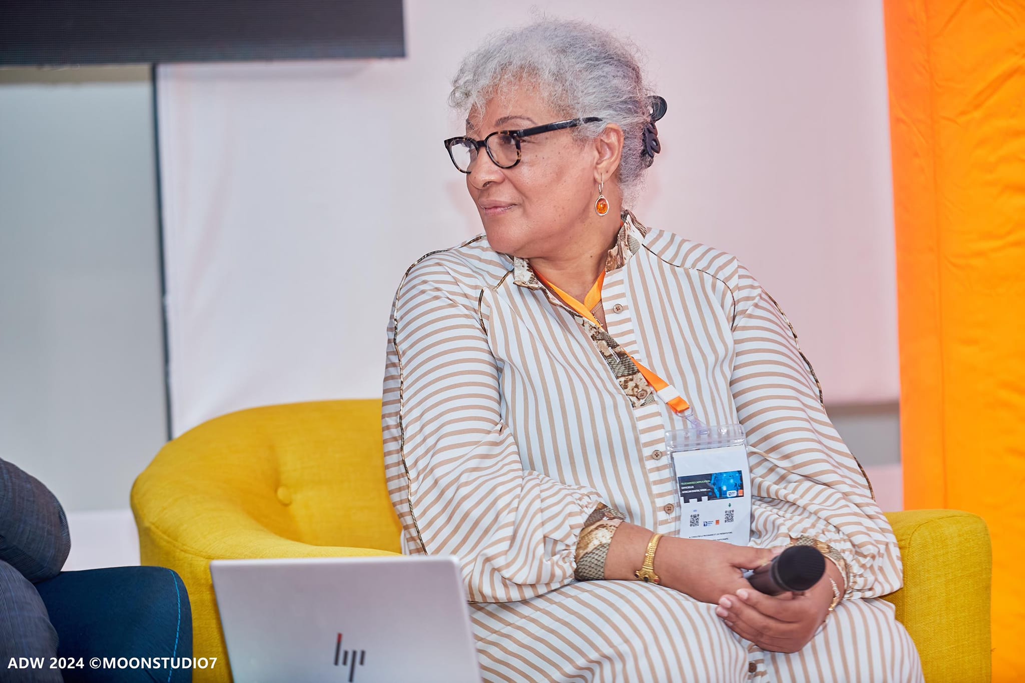 Intervenante sur un panel de discussion